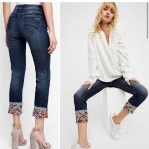 Driftwood Denim Colette Floral Embroidered Cuff Jeans size 30
